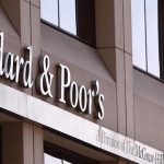 S&P: Βλέπει βελτίωση στην αξιολόγηση χρεογράφων των ελληνικών τραπεζών