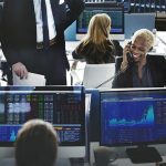 Αλμα 3,3% για τον DAX στη Φρανκφούρτη