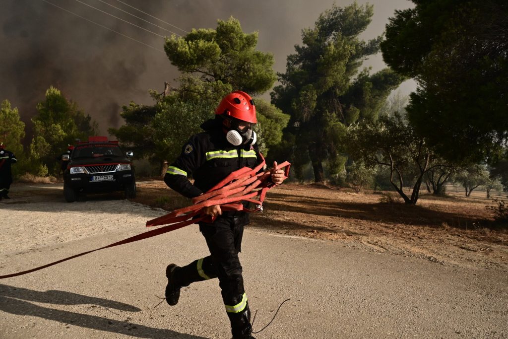 Σε εξέλιξη φωτιά στην περιοχή Άνυδρο Μεσσηνίας