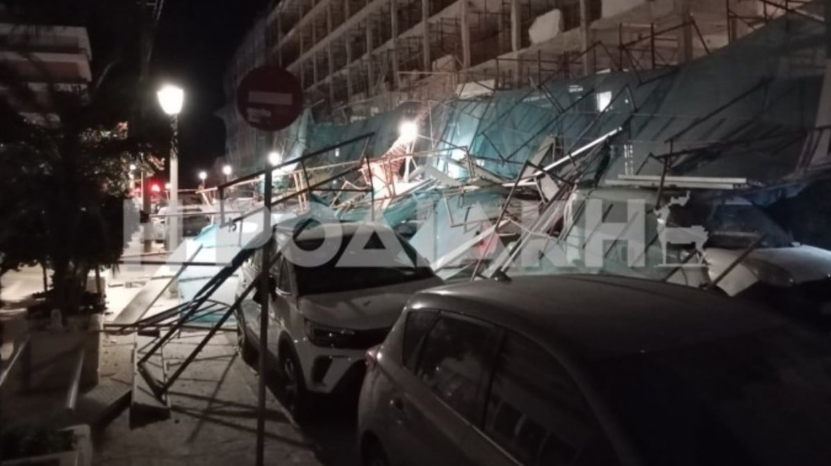 Ρόδος: Κατέρρευσαν σκαλωσιές λόγω των ισχυρών ανέμων