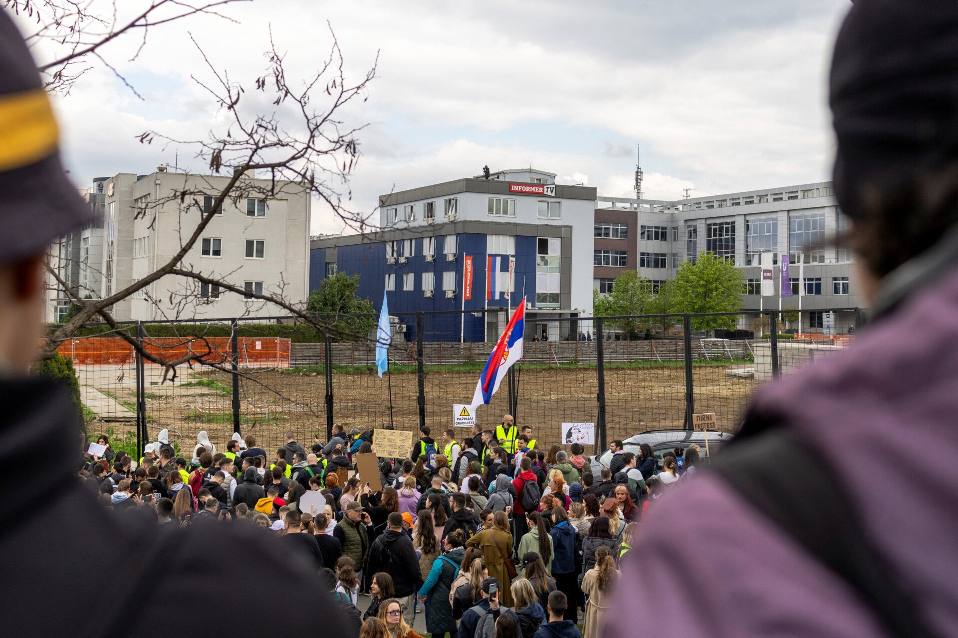 Σερβία: Φοιτητικές κινητοποιήσεις ενάντια στην «προπαγάνδα» από τα φιλοκυβερνητικά ΜΜΕ