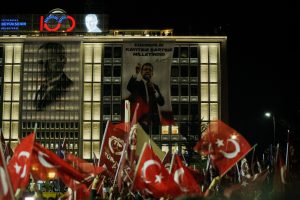 Τουρκία: Σε γενίκευση των μαζικών διαδηλώσεων καλεί η αντιπολίτευση