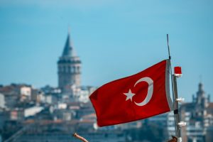 Ο Ορχάν Παμούκ για το ζοφερό κλίμα στην Τουρκία: Ό,τι απέμεινε από Δημοκρατία, χαροπαλεύει