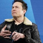 Βουτιά 39% στα κέρδη της Tesla, βουνό τα προβλήματα