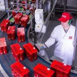 Coca Cola HBC: Με «buy» ξεκινά κάλυψη η Berenberg, η τιμή-στόχος