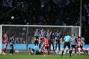 Ζωντανός για τη δεύτερη θέση ο ΠΑΟΚ