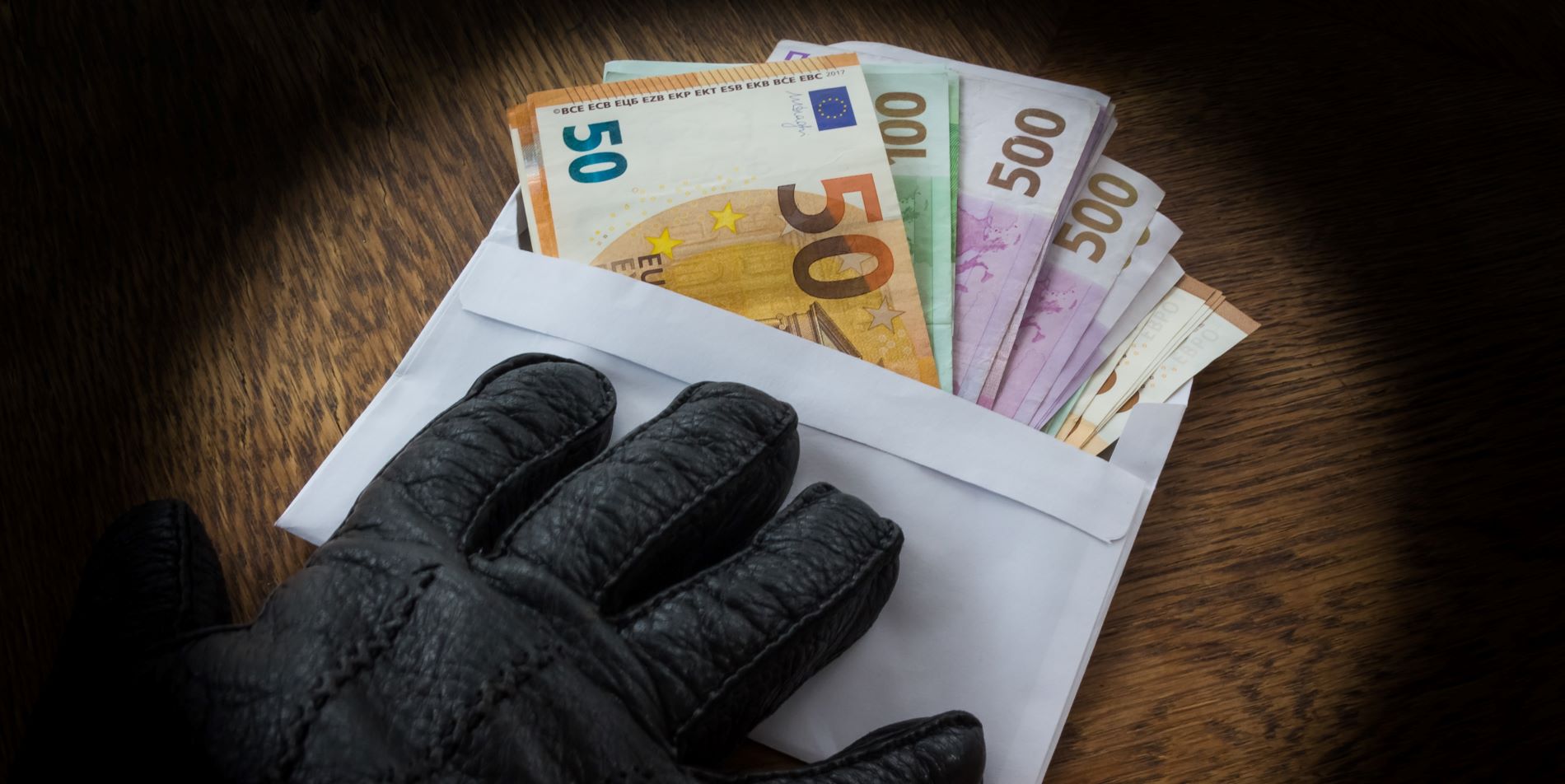 Κύκλωμα αλλοδαπών στο στόχαστρο της Αρχής για το ξέπλυμα βρώμικου χρήματος