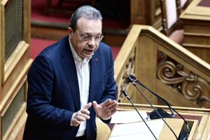 Βουλή: Στο «κόκκινο» η αντιπαράθεση για το πόρισμα της Προανακριτικής - Αποχωρήσεις και ομοβροντία πυρών από την αντιπολίτευση
