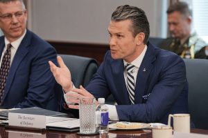 ΗΠΑ: Ο Χέγκσεθ μοιράστηκε ξανά απόρρητες πληροφορίες σε τσατ στο Signal