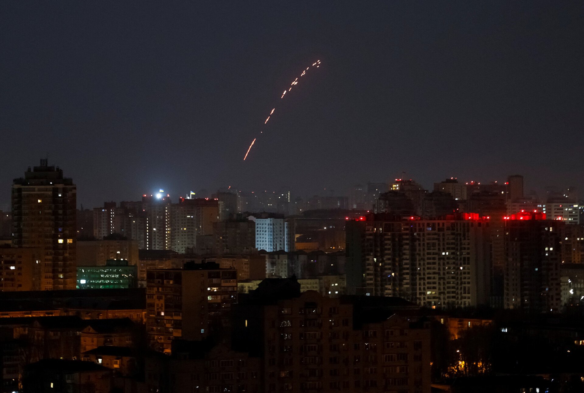 Επίθεση της Ρωσίας με πυραύλους και drones στο Κίεβο - Τουλάχιστον 9 νεκροί