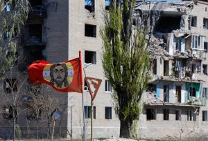 κατεστραμμένο κτίριο από βομβαρδισμό στην Ουκρανία - Εικόνα Χριστού