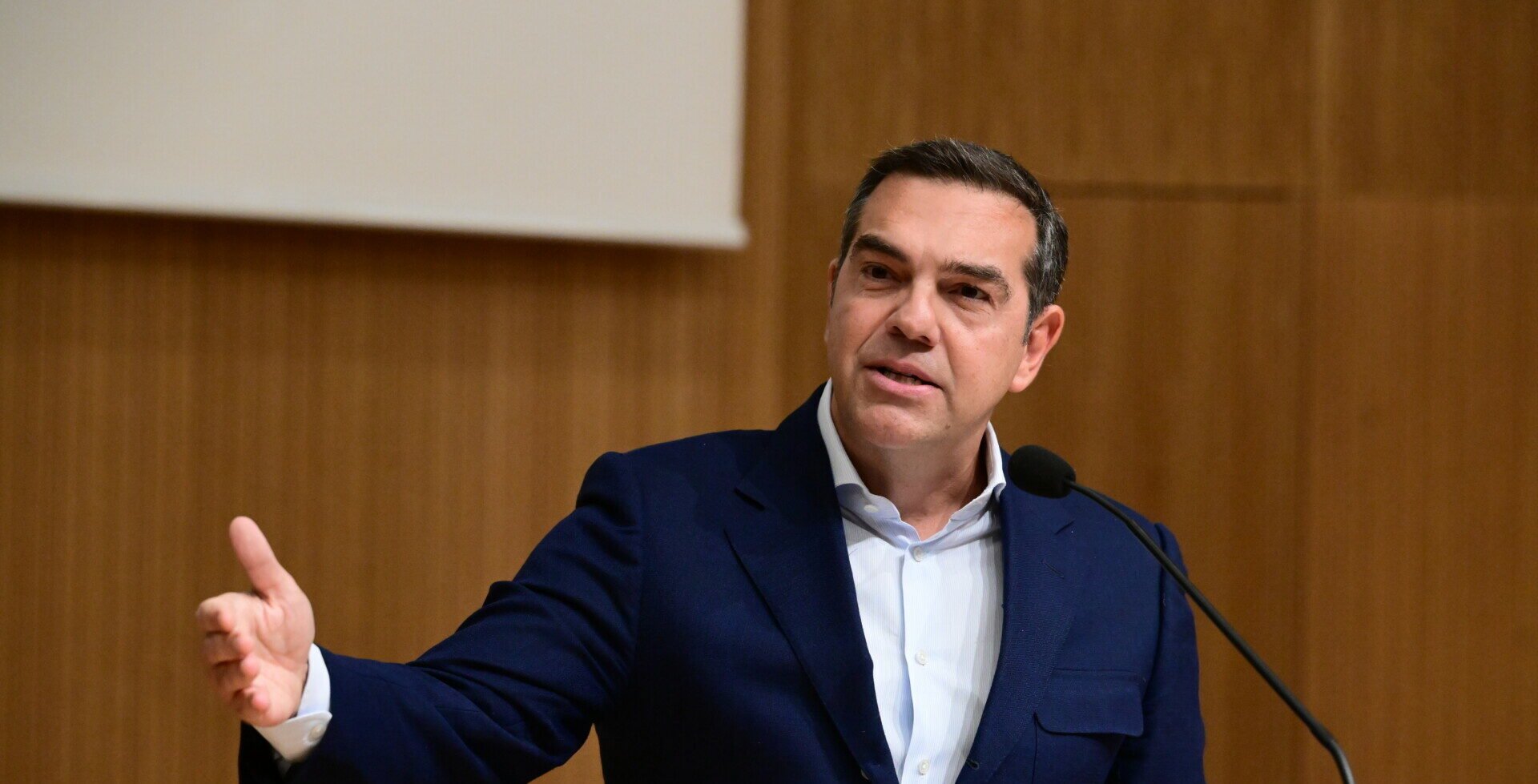 Milliyet κατά Τσίπρα: Κάνει λόμπι κατά της Τουρκίας