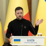 Ζελένσκι : «Είμαστε έτοιμοι να πληρώσουμε για το επόμενο πακέτο βοήθειας από τις ΗΠΑ»