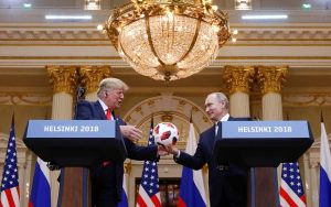 Στο μυαλό του Ντόναλντ Τραμπ: Η ασυνήθιστη υπομονή απέναντι στον Πούτιν