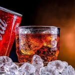 Η ηγεμονία της Coca Cola και η νέα τάση για... διαφανή αναψυκτικά