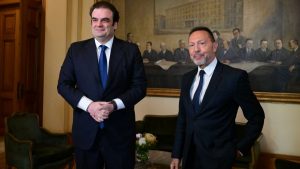 Πιερρακάκης: Τα εμπόδια ανάμεσα στις ευρωπαϊκές οικονομίες πρέπει να αφαιρεθούν - Συνάντηση με Στουρνάρα