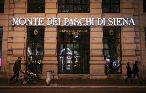 Η Monte Paschi μειώνει στο 51% τον πήχυ για την εξαγορά της Mediobanca προκειμένου να κλείσει το deal