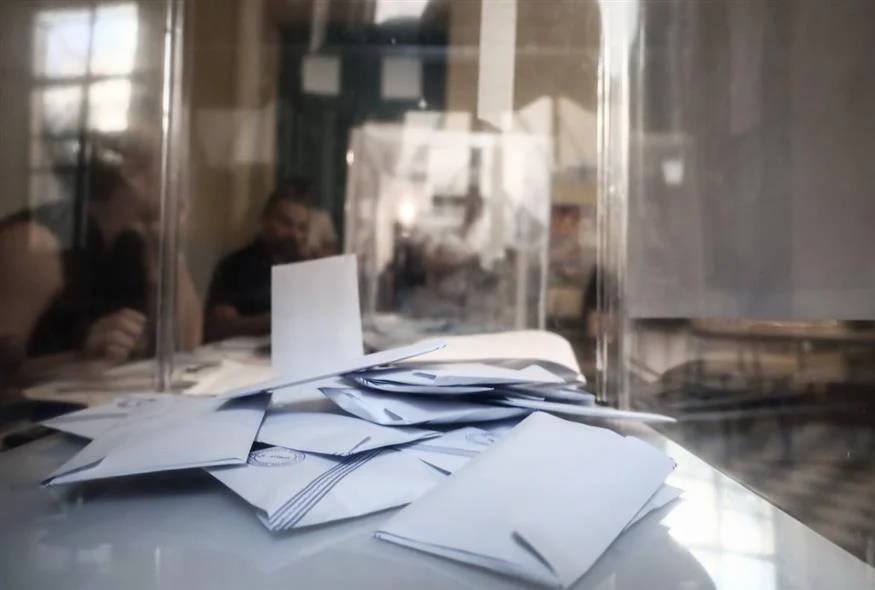 Δημοσκόπηση Opinion Poll: Η ΝΔ 14 μονάδες μπροστά από τη δεύτερη θέση, με 30,4% - FinanceNews.gr