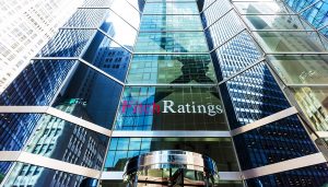 Fitch: Αναβάθμισε την ελληνική οικονομία αναθεωρώντας σε «θετικό» το outlook - Διατηρεί στο «BBB-» - FinanceNews.gr