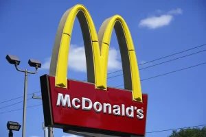 McDonald’s: Κλείνει τα καταστήματα της αλυσίδας CosMc’s - FinanceNews.gr