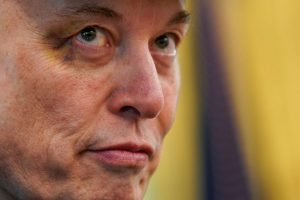 Μασκ: Με μελανιασμένο μάτι στον Λευκό Οίκο - Πώς το δικαιολόγησε