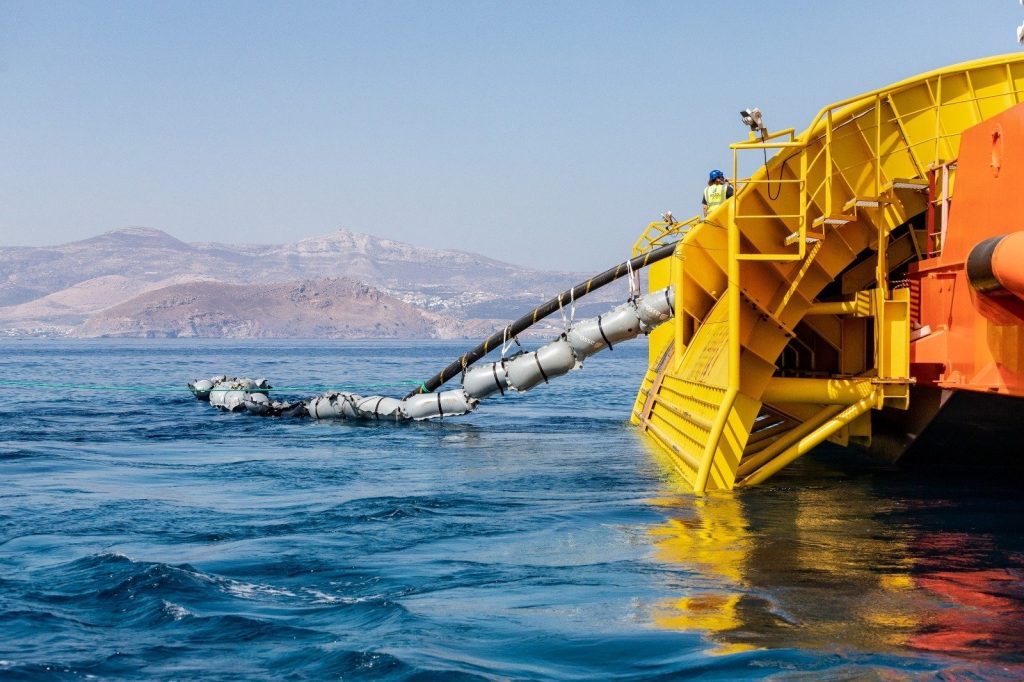 Crete "united" with Attica in the country's largest electrical interconnection