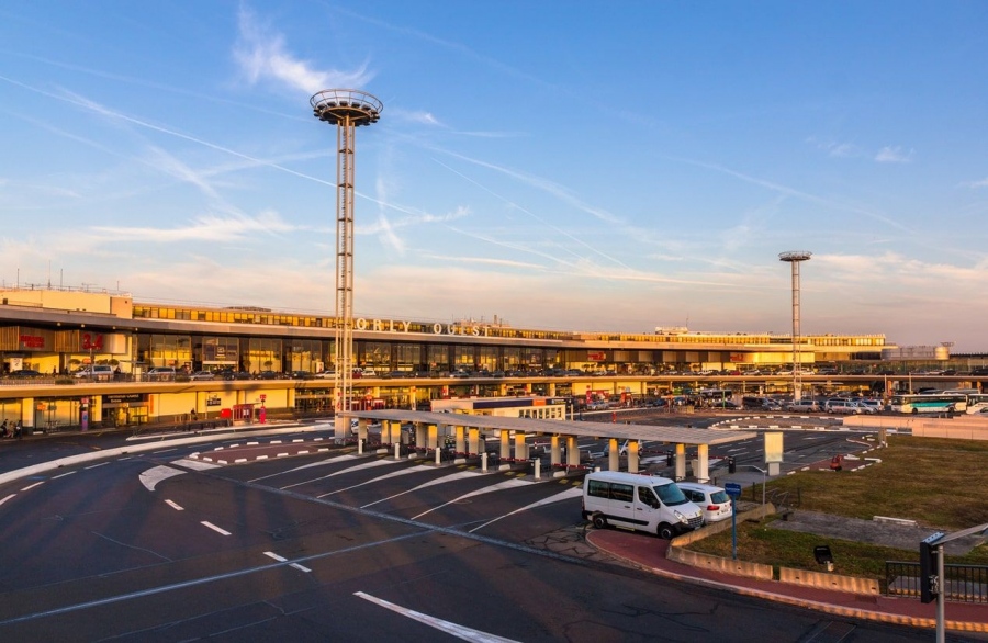 Χάος στο αεροδρόμιο Orly στο Παρίσι – Βλάβη στο σύστημα ελέγχου, ακυρώθηκαν 130 πτήσεις