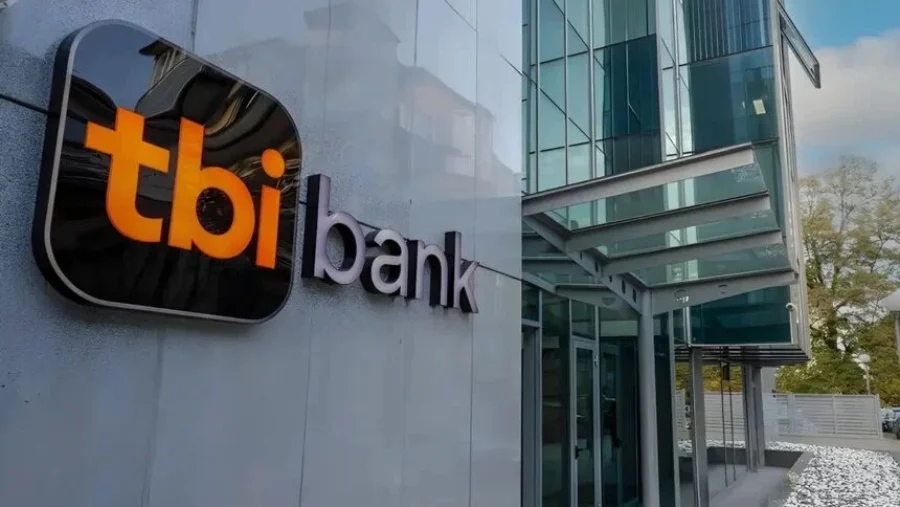 Αναβάθμισε σε θετικό το outlook της tbi bank η Moody's