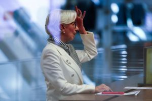 Οικονομία/Η Ευρωπαϊκή Κεντρική Τράπεζα συνεδριάζει: Αναμένεται να προετοιμάσουν τις αγορές για μείωση των επιτοκίων