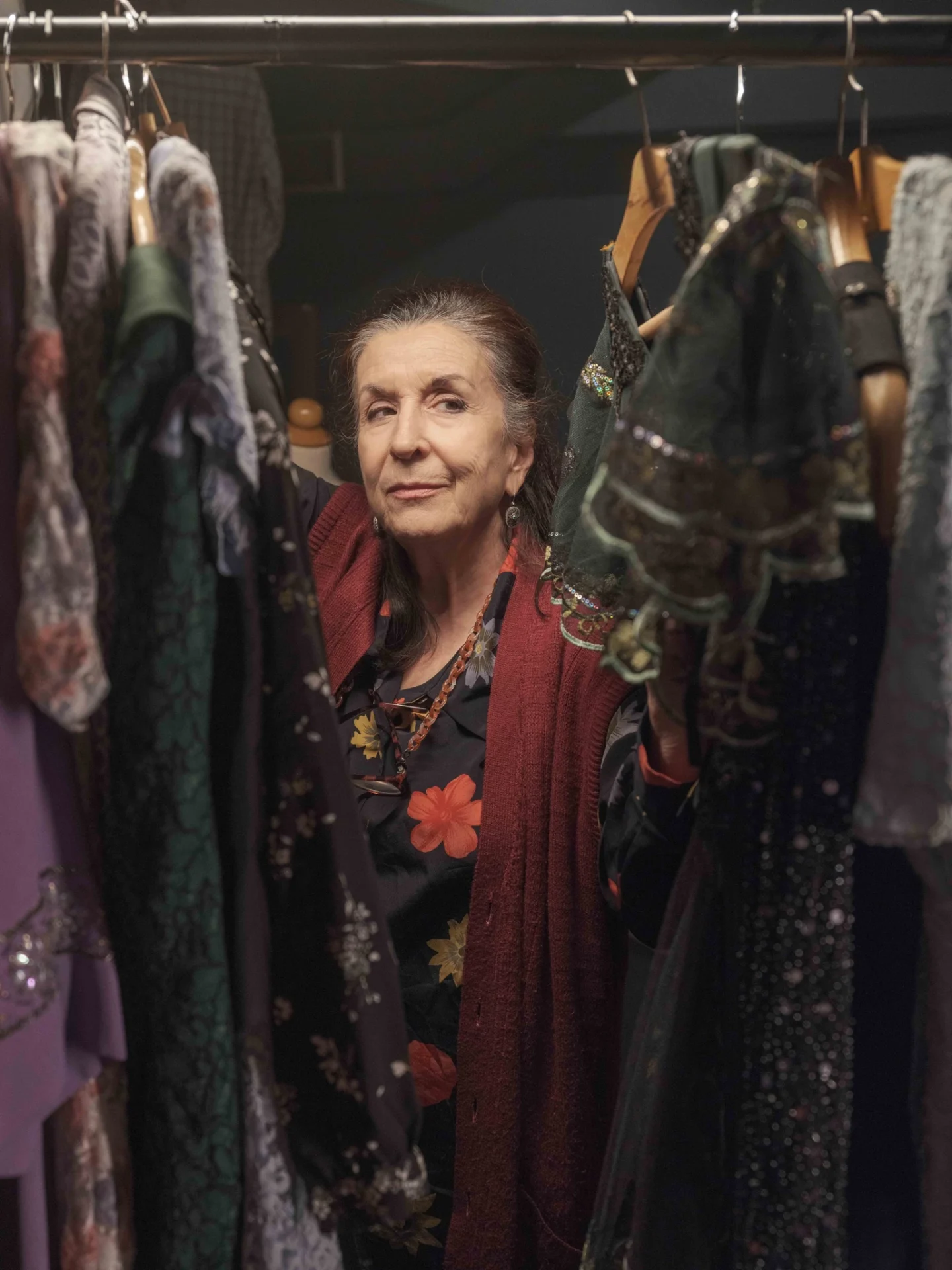 «Μια ζωή»: Ο μονόλογος μιας μοδίστρας, του Πέτρου Ζούλια, με τη Νένα Μεντή