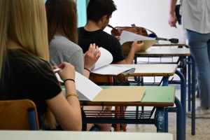 Πανελλαδικές εξετάσεις: Στην τελική ευθεία οι υποψήφιοι
