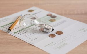 Πώς διαμορφώνονται τα τιμολόγια της ΔΕΗ για το Μάιο