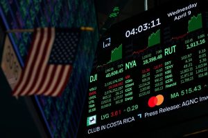 Wall Street: Ισχυρά κέρδη μετά την απόφαση Τραμπ για αναβολή επιβολής δασμών στην ΕΕ