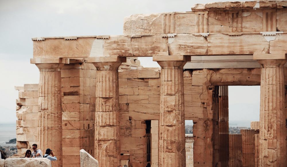 Τουρισμός 2025: Πτήσεις αισιοδοξίας με «βαρίδια» υποδομών και θεσμικών ελλείψεων - FinanceNews.gr