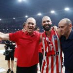 Η ομιλία των προέδρων της ΚΑΕ Ολυμπιακός στα αποδυτήρια και η συνέντευξη Τύπου