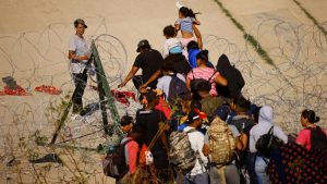 Τυφώνας Trump σαρώνει την παράνομη μετανάστευση - Άμεση απέλαση από τις ΗΠΑ για 530.000 άτομα από τη Λατινική Αμερική