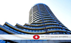 Η BIS προειδοποιεί: Ο εμπορικός πόλεμος Τραμπ απειλεί το παγκόσμιο χρηματοπιστωτικό σύστημα - FinanceNews.gr