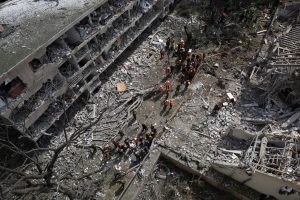 Ισραήλ: Εικόνες τεράστιας καταστροφής μετά τις δύο νέες πυραυλικές επιθέσεις του Ιράν