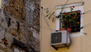 Πώς να χρησιμοποιείτε έξυπνα το air condition χωρίς να «καίτε» το πορτοφόλι σας