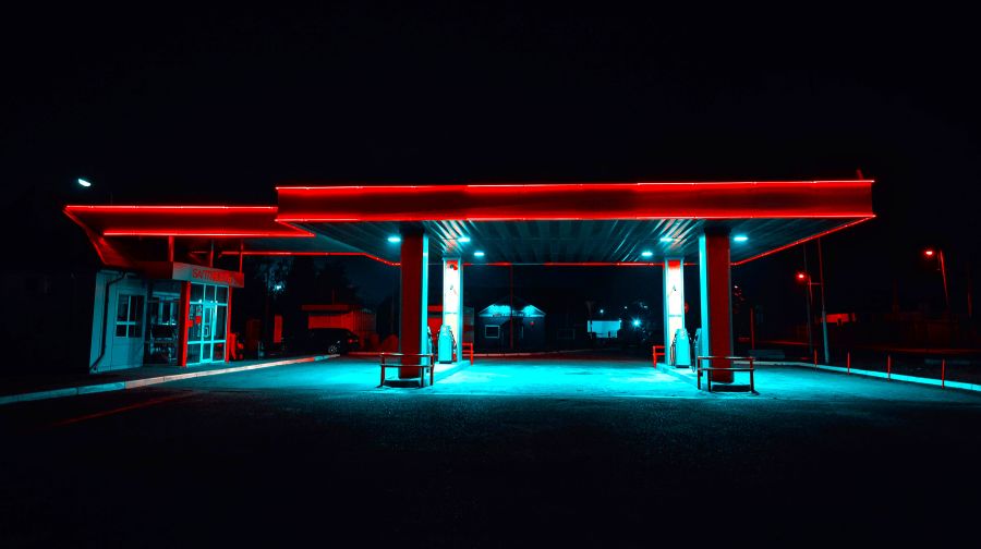 Βενζίνη: Πάνω από 2 ευρώ στα νησιά - «Ανάσα» στην Αττική - FinanceNews.gr