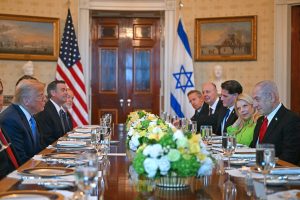 Στον Λευκό Οίκο Τραμπ – Νετανιάχου: Στο τραπέζι η Γάζα και το… Νόμπελ Ειρήνης - FinanceNews.gr