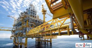 Κυρώσεις ΕΕ στην Ρωσία: Πλαφόν στο πετρέλαιο, 20 τράπεζες εκτός Swift