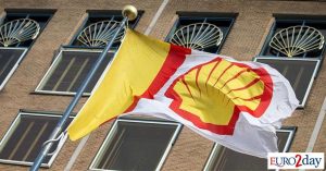 Βουτιά 32% για τα κέρδη της Shell
