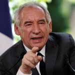 Γαλλία: Η Marine Le Pen διέσωσε τον πρωθυπουργό Bayrou από άλλη μία πρόταση μομφής
