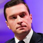 Εφοδος της οικονομικής αστυνομίας στα γραφεία του κόμματος Λεπέν