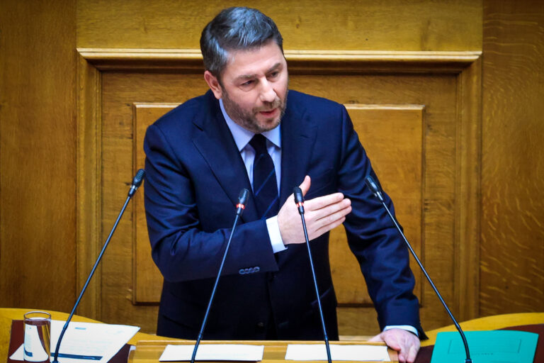Νίκος Ανδρουλάκης: «Το τέλος στον θεσμικό σας κατήφορο θα το βάλει ο λαός» - FinanceNews.gr