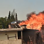 Πέντε τραυματίες σε νοσοκομεία από τη μεγάλη πυρκαγιά στην Αττική