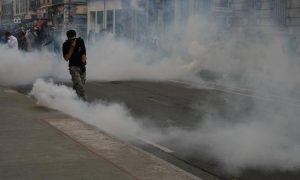 Γαλλία - Στις φλόγες η Limoges -  Επίθεση σε πολίτες από 100 κουκουλοφόρους με εννέα τραυματίες αστυνομικούς