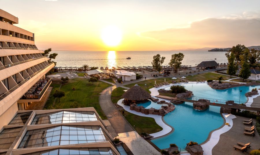 Συμμαχία Porto Carras με τη SWOT Hospitality στον πυρήνα της πολυτέλειας - FinanceNews.gr