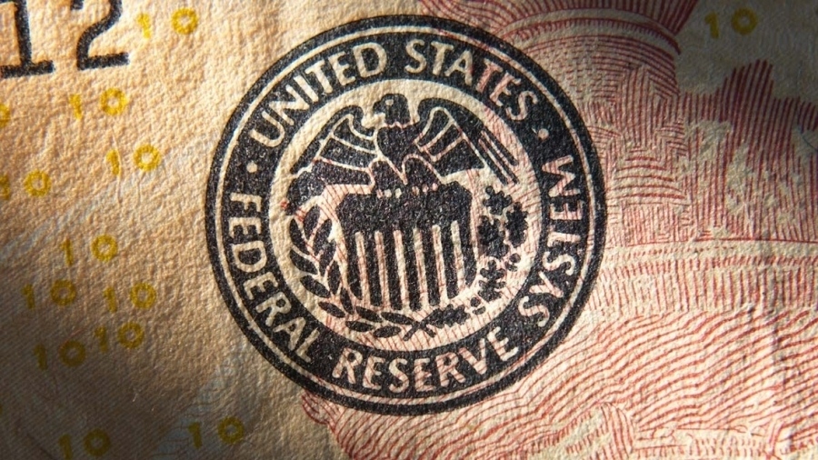 Βγήκαν τα μαχαίρια στη Fed για τα επιτόκια – O Powell θα τα αφήσει και πάλι αμετάβλητα, στο 4,25% - 4,5%